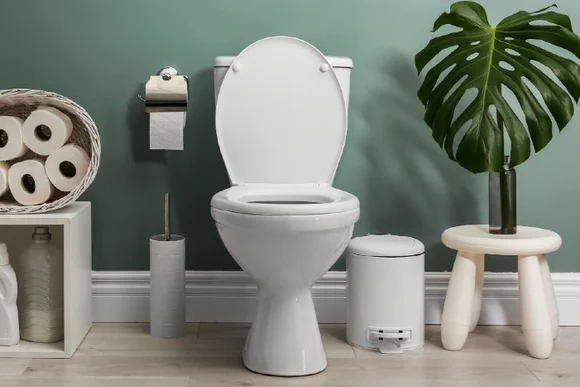 Toilette in einem Badezimmer